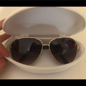 Jessica Simpson sunglasses